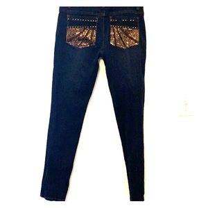 blue jeans with sparkly back pockets